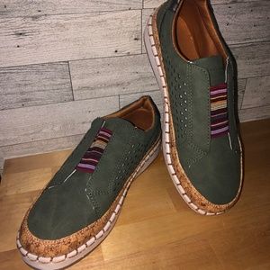 Sweetth Orthopedic Green Sneaker - Size 6